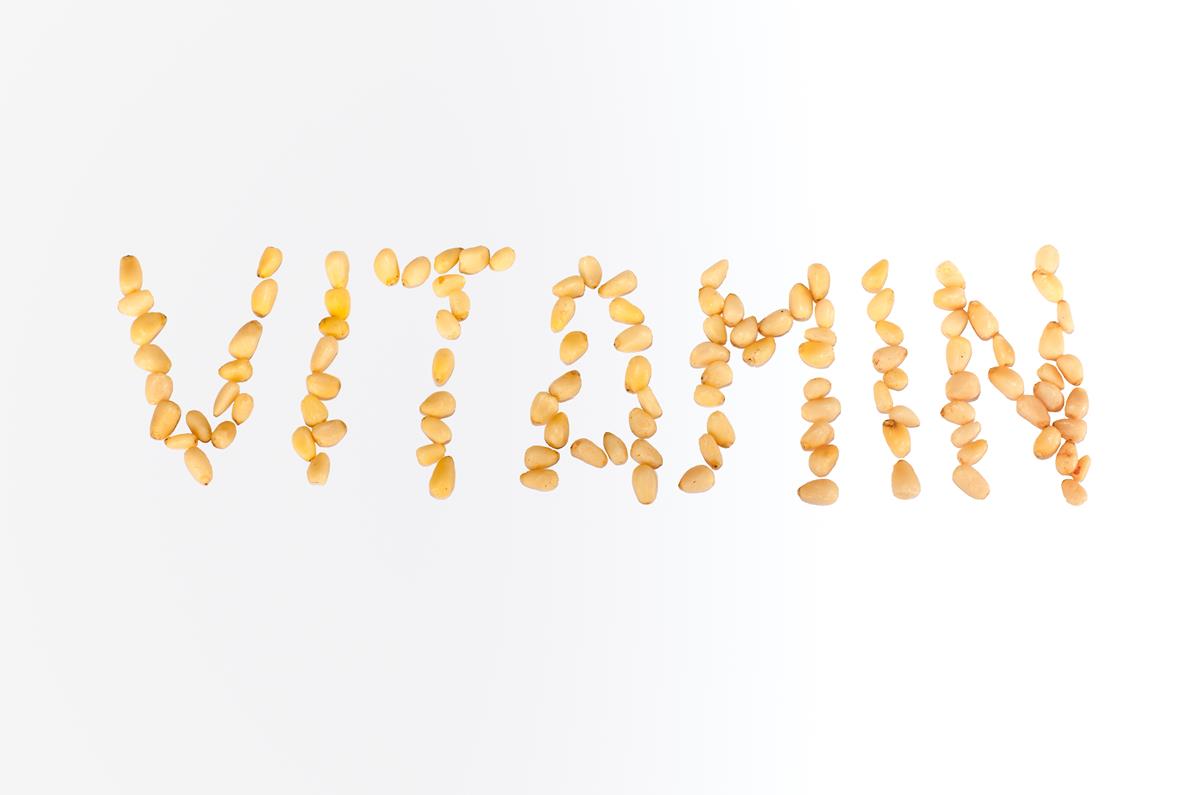 Behandling av kviser med A-vitaminsyrederivater